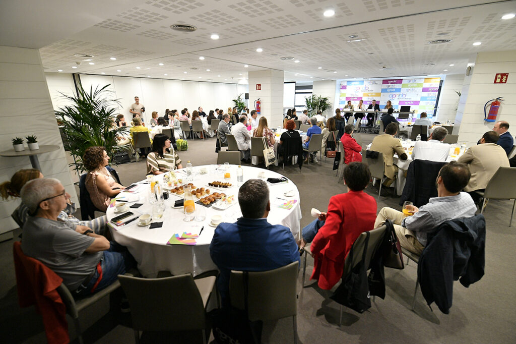 Decenas de personas se dan cita en el Desayuno de Empresas 2022 de APNABI para hablar de empleo e inclusión y generar nuevas oportunidades