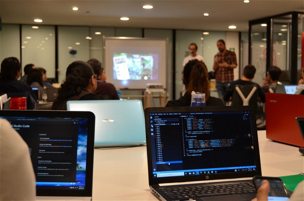 APNABI LAN inicia una novedosa formación de desarrollo de software para personas con TEA a través de la metodología bootcamp