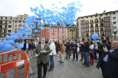 La gran globada de APNABI inaugura el fin de semana del Día Mundial del Autismo en Bizkaia