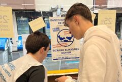 APNABIk boluntariotza autismoa duten pertsonei hurbildu nahi die hitzaldi informatibo baten bidez