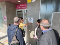 Abanto-Zierbena avanza en accesibilidad cognitiva con la instalación de pictogramas de señalización de la mano del equipo de ErrazTEA